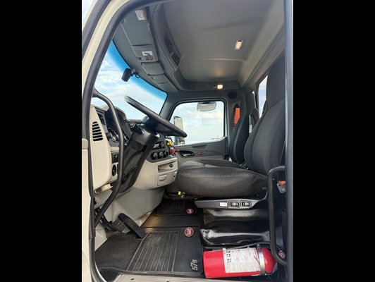 2020 Peterbilt 579 in Van Buren, AR — photo 15
