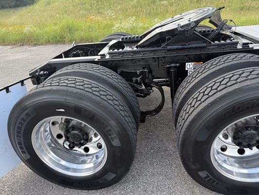 2020 Peterbilt 579 in Van Buren, AR — photo 17