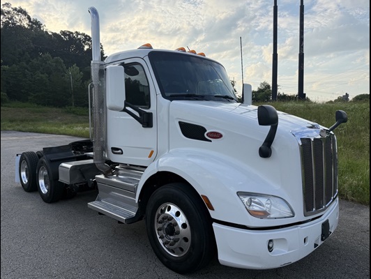 2020 Peterbilt 579 in Van Buren, AR — photo 18