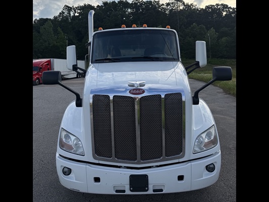 2020 Peterbilt 579 in Van Buren, AR — photo 19