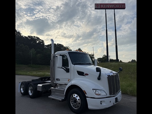 2020 Peterbilt 579 in Van Buren, AR — photo 20