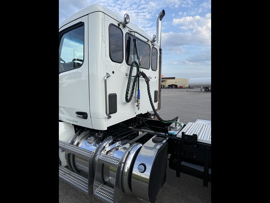 2020 Peterbilt 579 in Van Buren, AR — photo 12