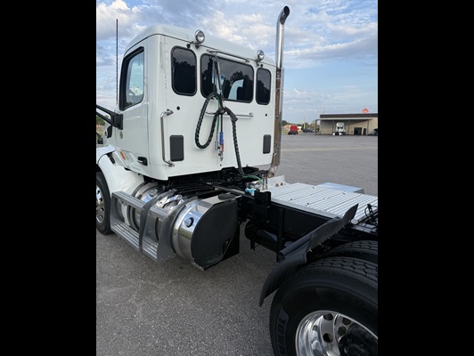 2020 Peterbilt 579 in Van Buren, AR — photo 13