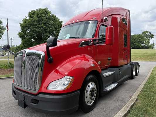 2022 Kenworth T680 in Nashville, TN — photo 2