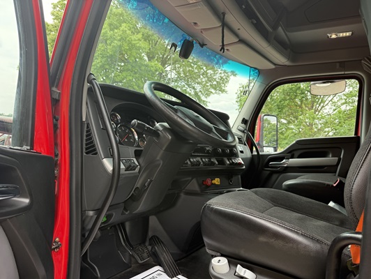 2022 Kenworth T680 in Nashville, TN — photo 3