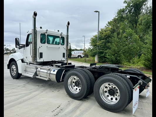 2027 Kenworth T880 in Fort Mill, SC — photo 11