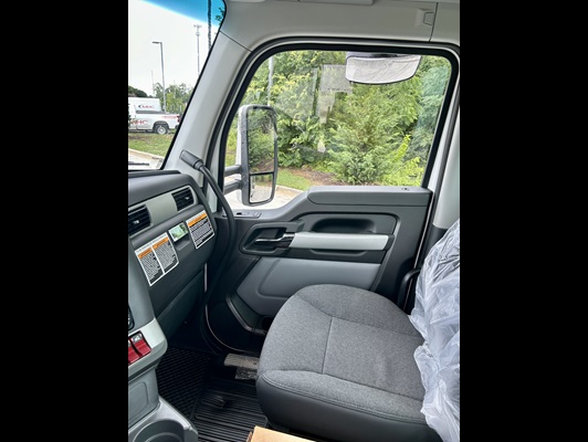 2027 Kenworth T880 in Fort Mill, SC — photo 16