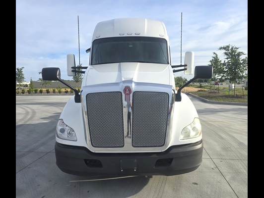2021 Kenworth T680 in Ankeny, IA — photo 7