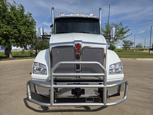 2024 Kenworth T880 in Cedar Rapids, IA — photo 6