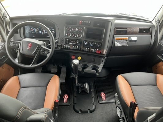 2027 Kenworth W990 in McDonough, GA — photo 14