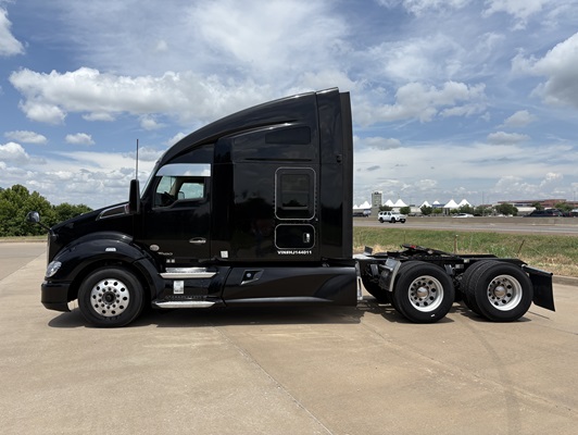 2017 Kenworth T680 in Oklahoma City, OK — photo 14