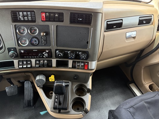 2017 Kenworth T680 in Oklahoma City, OK — photo 22