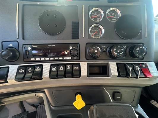 2022 Kenworth T880 in Fort Mill, SC — photo 16