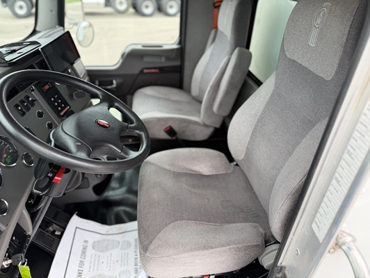 2021 Kenworth T270 in Fort Worth, TX — photo 24