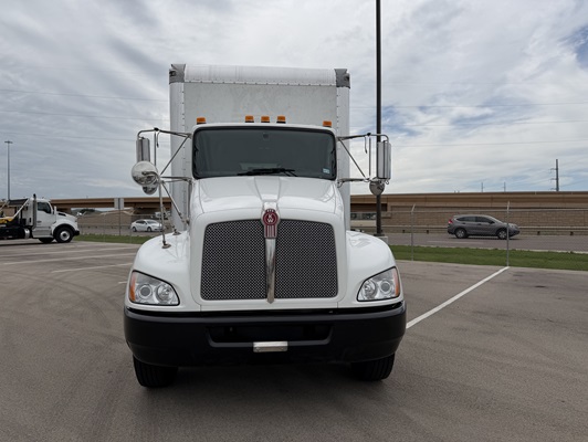 2021 Kenworth T270 in Fort Worth, TX — photo 6