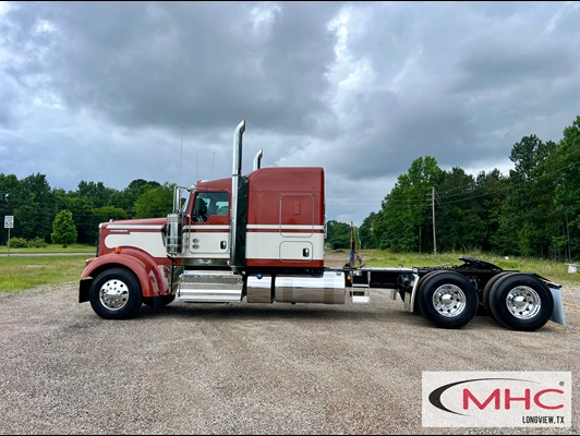 2027 Kenworth W900 in Longview, TX — photo 4