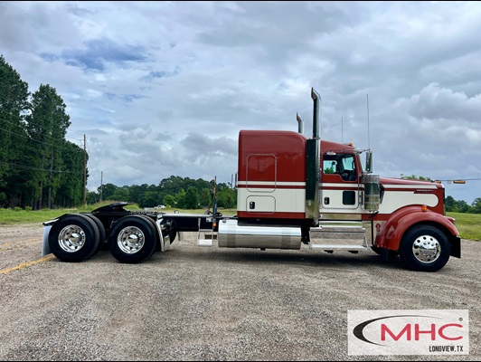 2027 Kenworth W900 in Longview, TX — photo 8