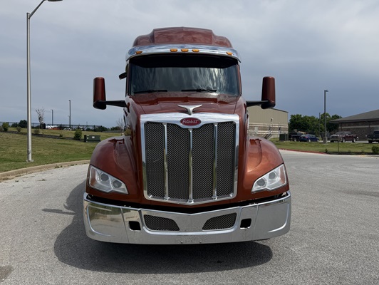 2022 Peterbilt 579 in Springdale, AR — photo 3