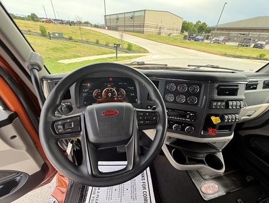2022 Peterbilt 579 in Springdale, AR — photo 20