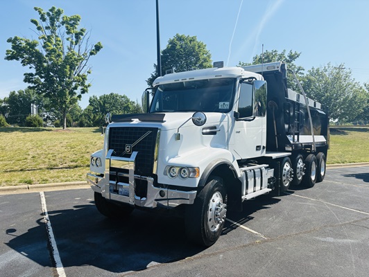 2021 Volvo in Greensboro, NC — photo 2