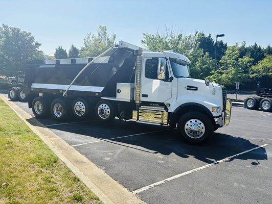 2021 Volvo in Greensboro, NC — photo 3