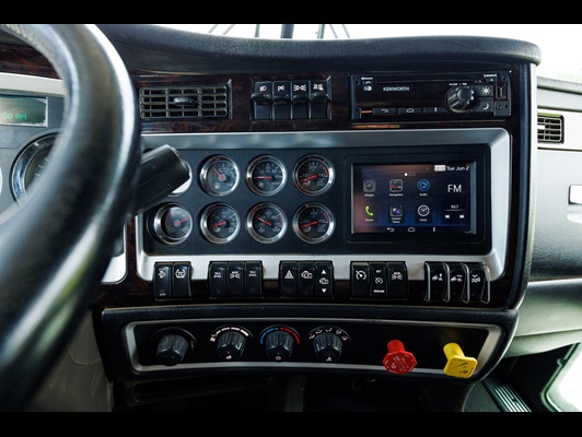 2023 Kenworth W900 in Little Rock, AR — photo 16
