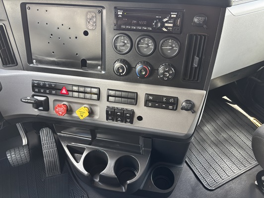 2022 Freightliner in Omaha, NE — photo 22