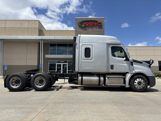 2022 Freightliner in Omaha, NE — photo 7