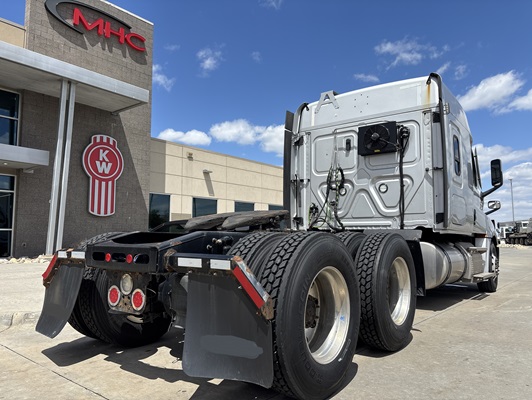 2022 Freightliner in Omaha, NE — photo 8