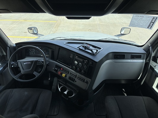 2022 Freightliner in Omaha, NE — photo 3