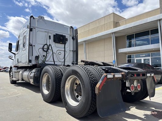 2022 Freightliner in Omaha, NE — photo 9