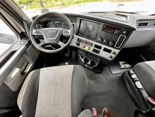 2019 Freightliner in Springdale, AR — photo 24