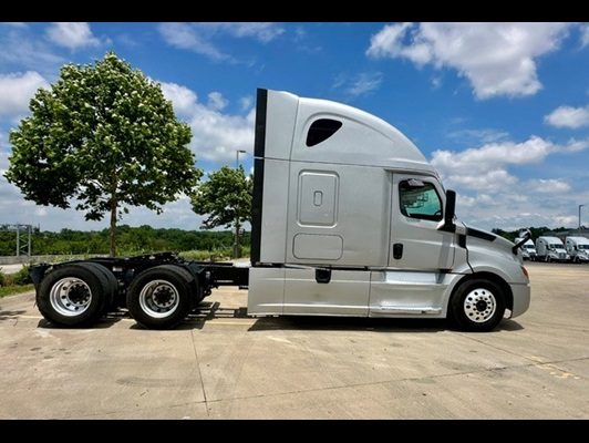 2021 Freightliner in Springdale, AR — photo 14