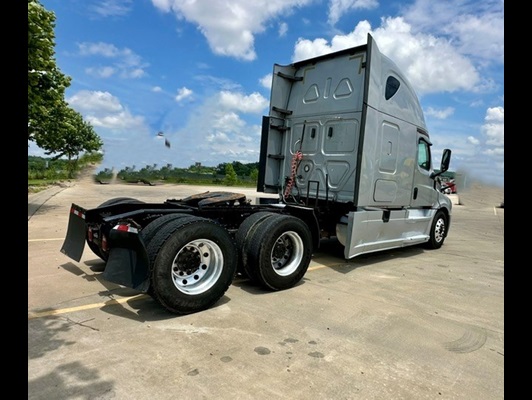 2021 Freightliner in Springdale, AR — photo 15