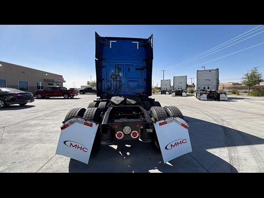 2022 Freightliner in El Paso, TX — photo 5