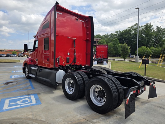 2022 Kenworth T680 in McDonough, GA — photo 6