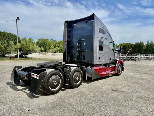 2024 Kenworth T680 in Greensboro, NC — photo 4