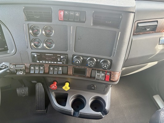 2024 Kenworth T680 in Greensboro, NC — photo 19