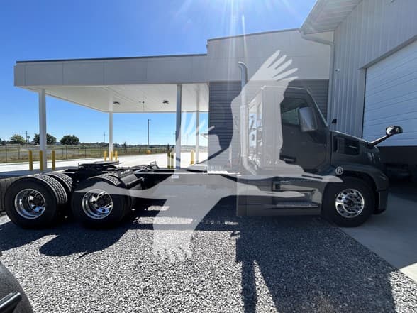 2026 Mack Pioneer — photo 6