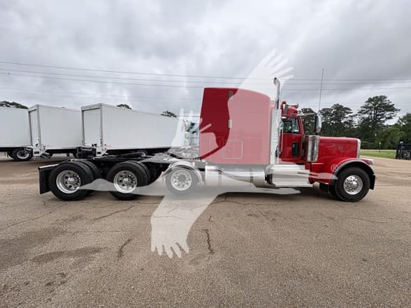 2024 Peterbilt 389 — photo 3