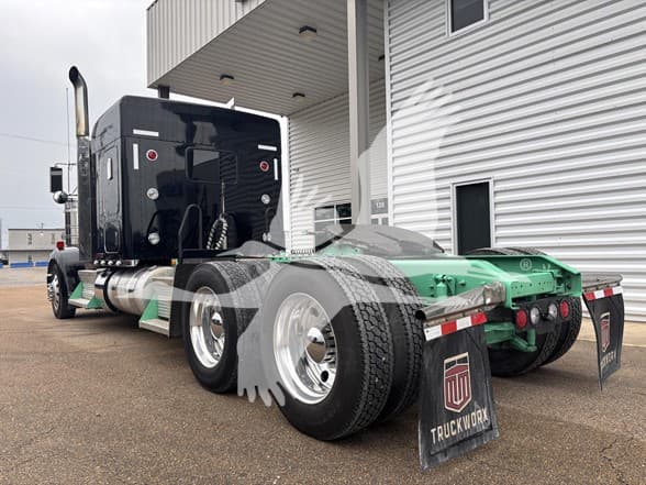2024 Kenworth W900 — photo 6