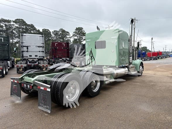 2024 Kenworth W900 — photo 5