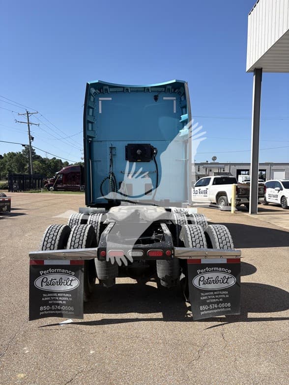 2023 Peterbilt — photo 6