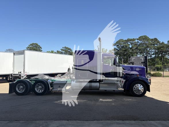 2024 Kenworth W900 — photo 4