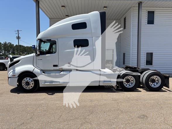 2020 Volvo VNL 760 — photo 4