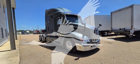 2023 Peterbilt — photo 2