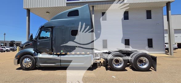 2023 Peterbilt — photo 4