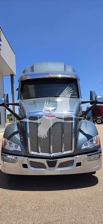 2023 Peterbilt — photo 6