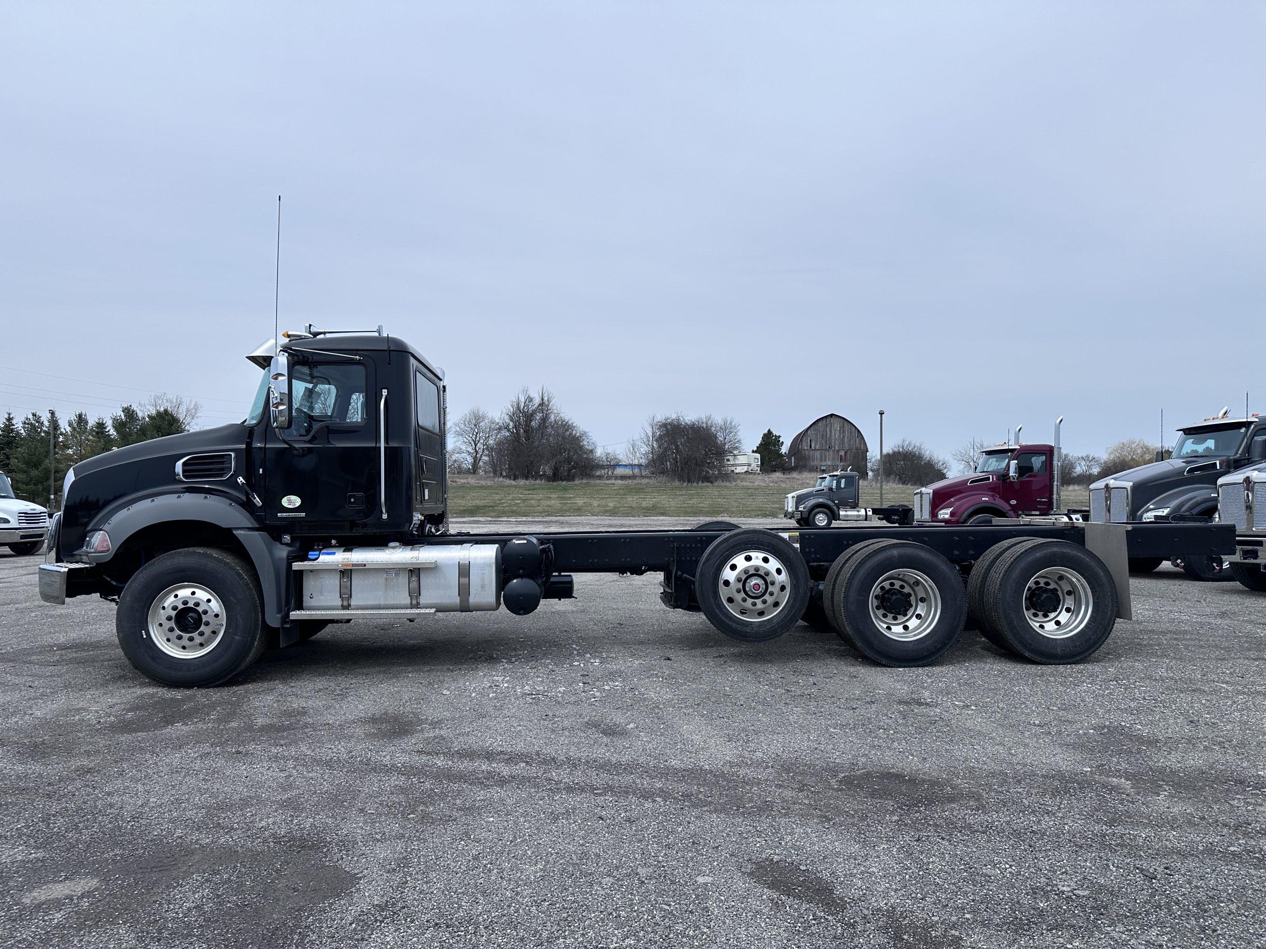 2026 Mack Granite — photo 5