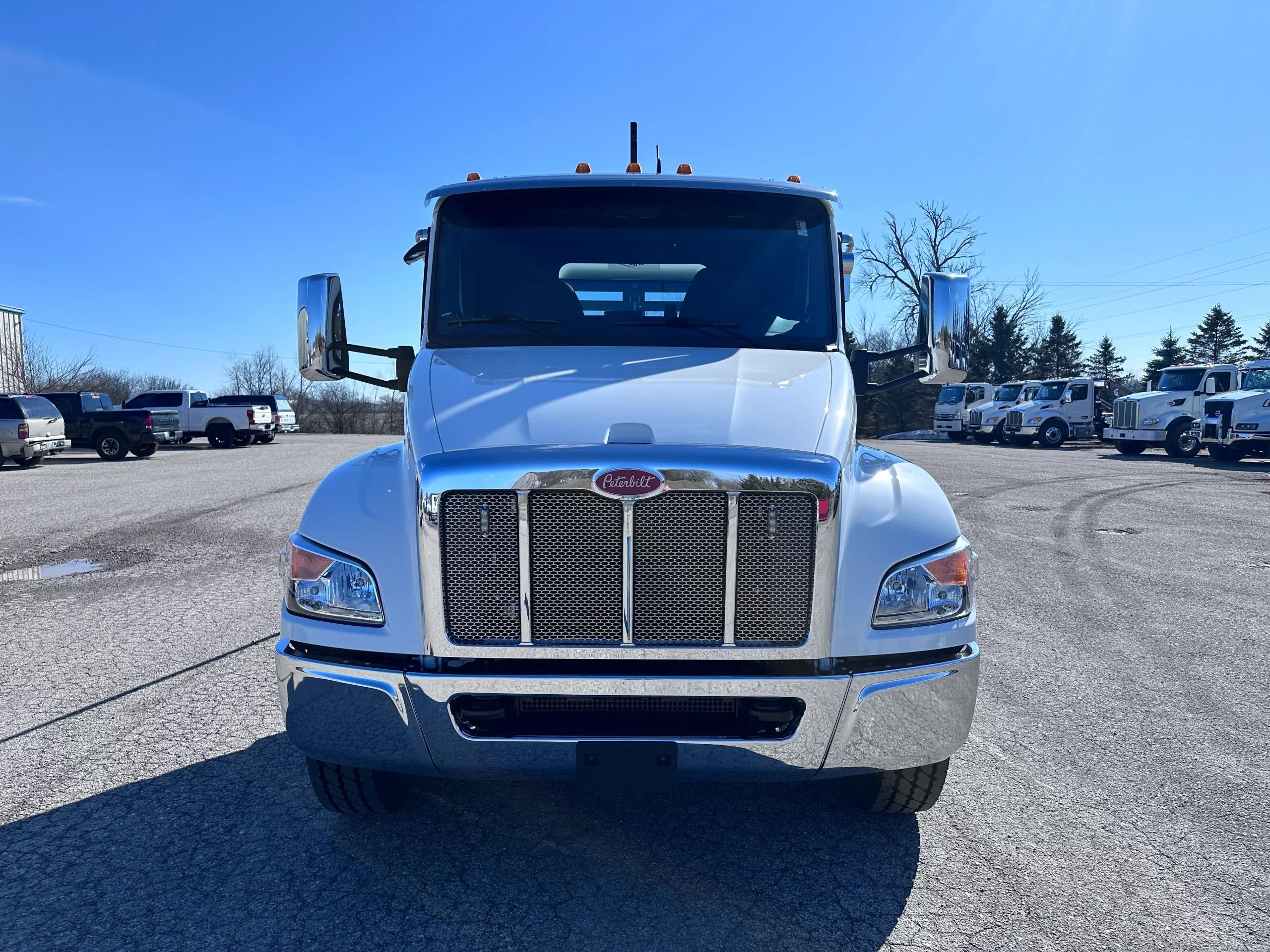 2026 Peterbilt 536 — photo 2